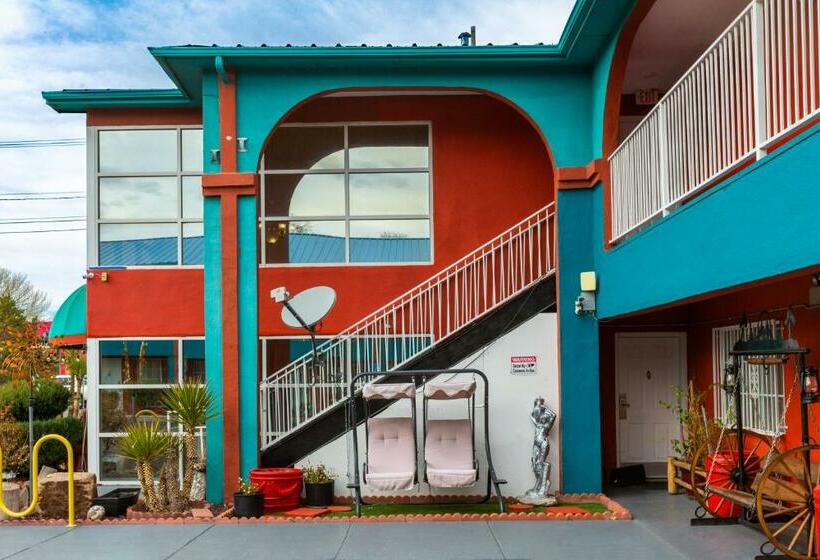 スイート（家族用）, Sandia Peak Inn Old Town Abq, A Howard Johnson By Wyndham