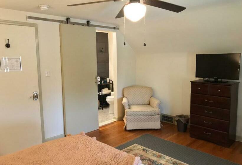 标准间, The Little Italy Of Niagara Falls Bed & Breakfast