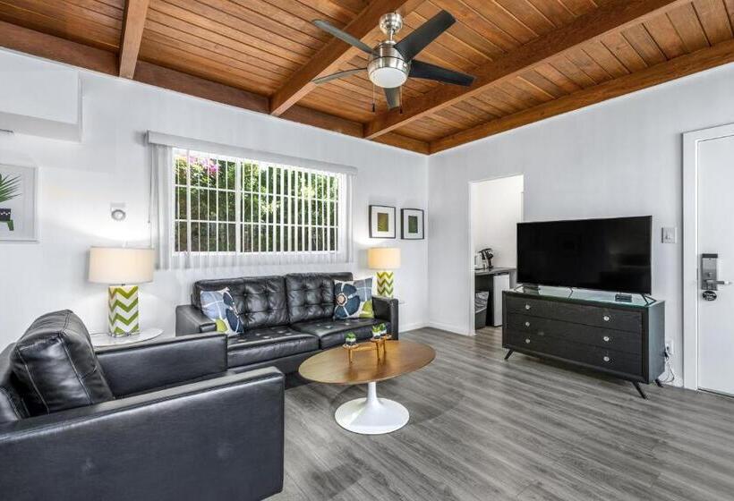 スイート, The Three Fifty Hotel, A Kirkwood Collection