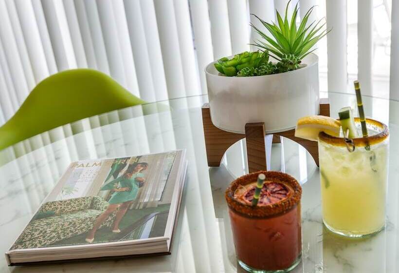 Habitación Deluxe, The Three Fifty Hotel, A Kirkwood Collection