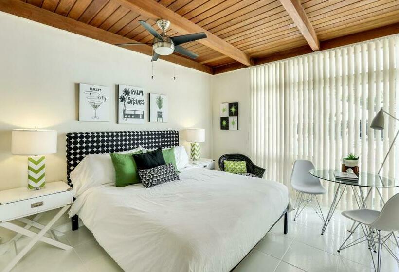 キングサイズベッドのスタンダードルーム, The Three Fifty Hotel, A Kirkwood Collection