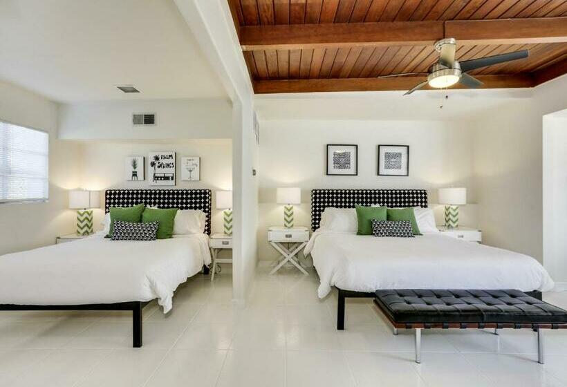 デラックスルーム, The Three Fifty Hotel, A Kirkwood Collection