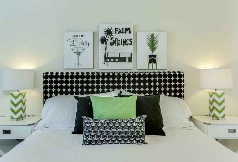 スタンダードスタジオ, The Three Fifty Hotel, A Kirkwood Collection