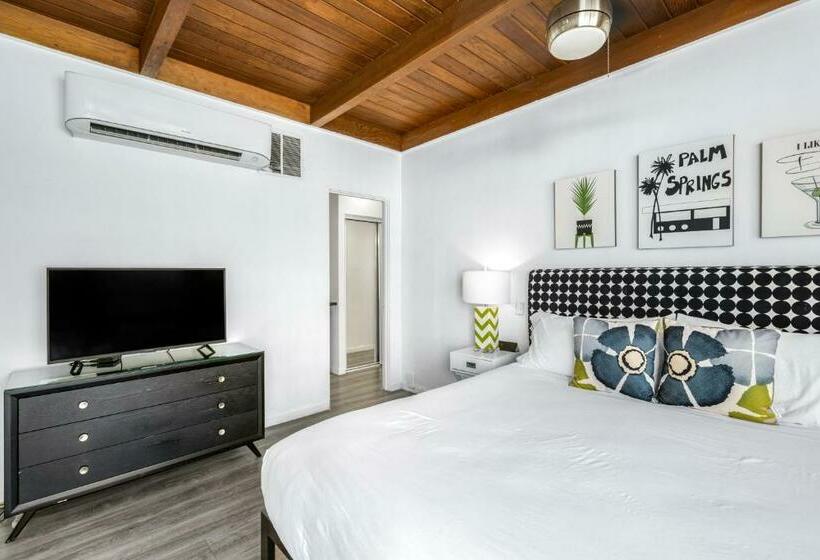 스탠다드 룸 킹사이즈 침대, The Three Fifty Hotel, A Kirkwood Collection