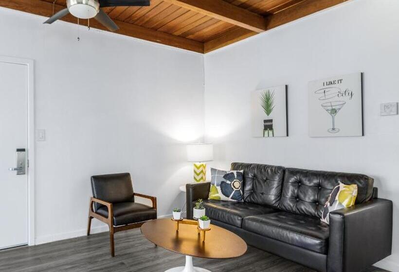 スイート, The Three Fifty Hotel, A Kirkwood Collection