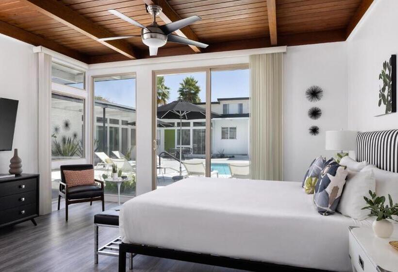 キングサイズベッドのデラックススイート, The Three Fifty Hotel, A Kirkwood Collection