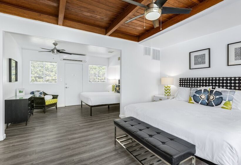 デラックスルーム, The Three Fifty Hotel, A Kirkwood Collection