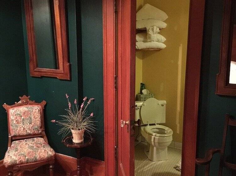 חדר דלוקס, Wc Lipe Mansion