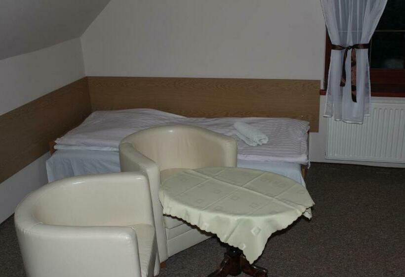 חדר סטנדרט לשלושה, Zajazd Podlesie