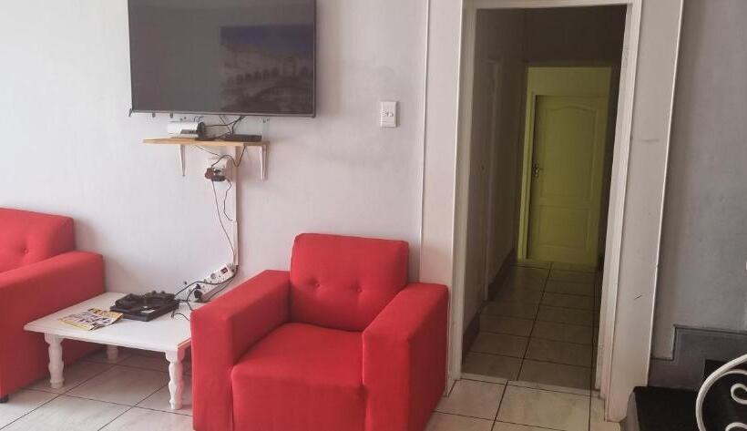 Quarto Economy, 6 Crawford Road, Rondebosch East