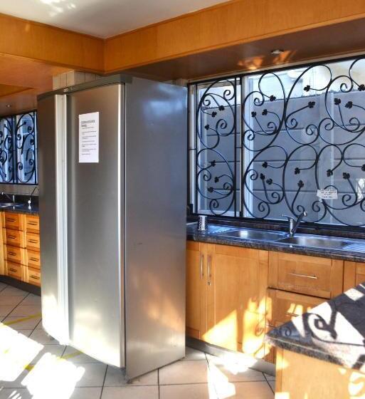 エコノミールーム, 6 Crawford Road, Rondebosch East