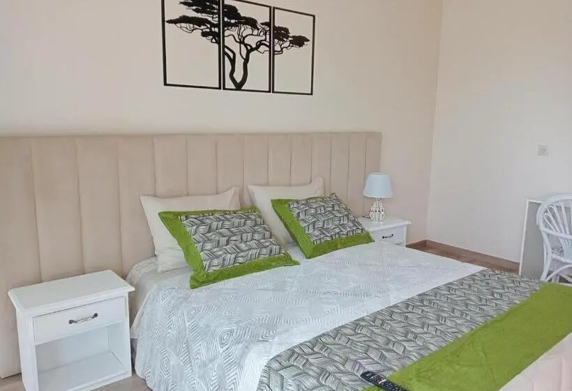 Standard-huone, A Fonte