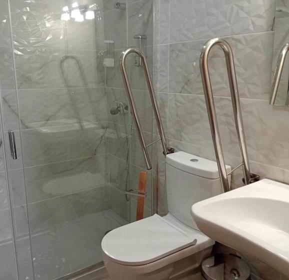 سرير فى غرفة مشتركه, A Fonte