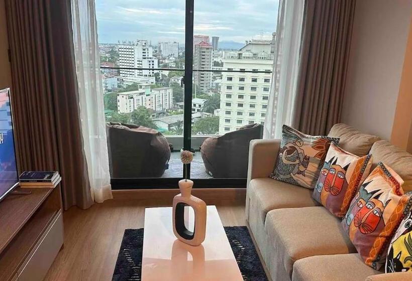 סוויטה עם מרפסת, Astra Sky River Chiang Mai