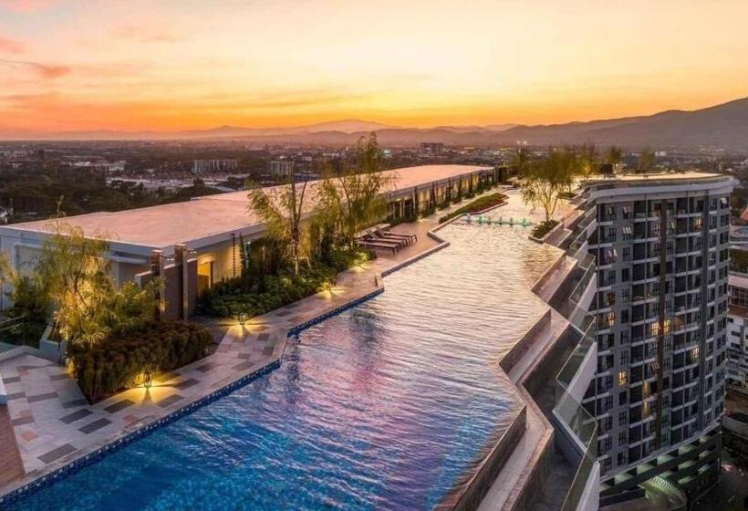סוויטה עם מרפסת, Astra Sky River Chiang Mai