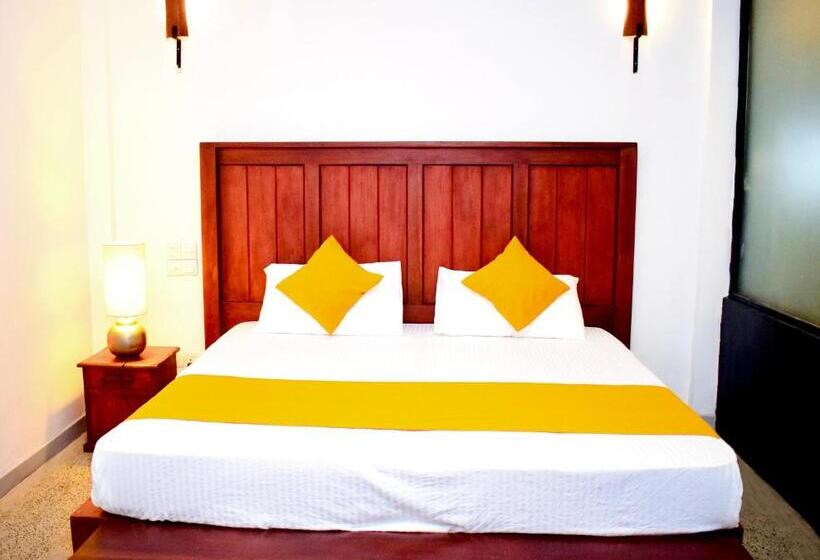 اتاق خانوادگی, Airport Heritage