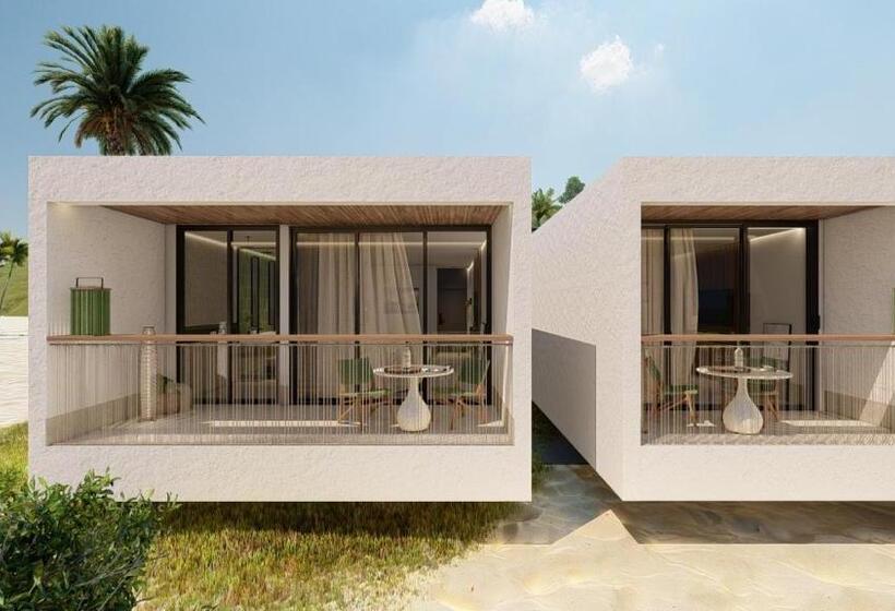 جناح ديلوكس مطل على البحر, Nanii