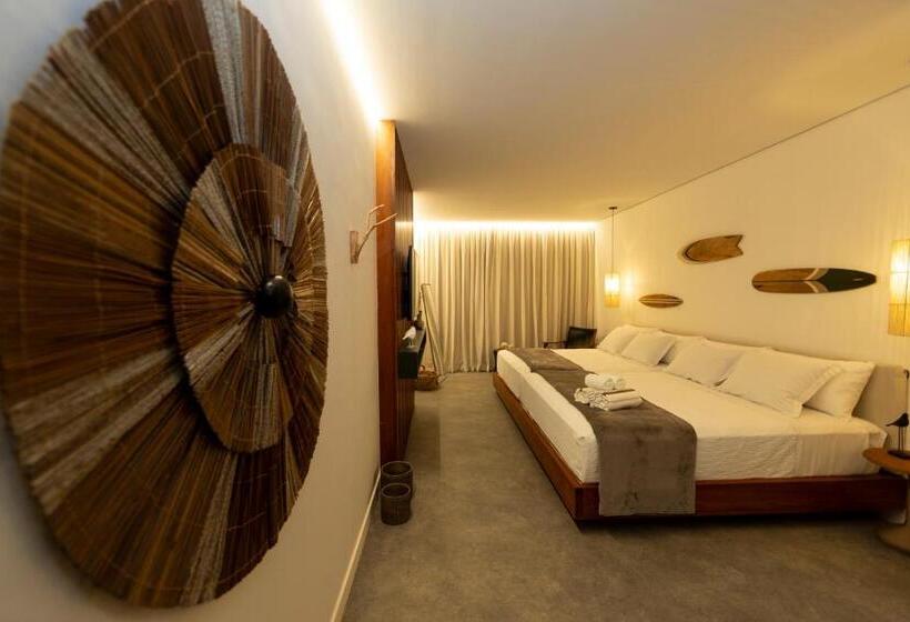 جناح سرير كينج, Nanii