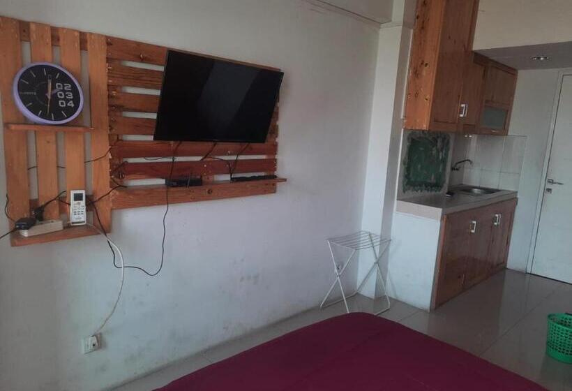 غرفة ديلوكس, Oyo Life 93140 Apartment Grand Sentraland By Fahri