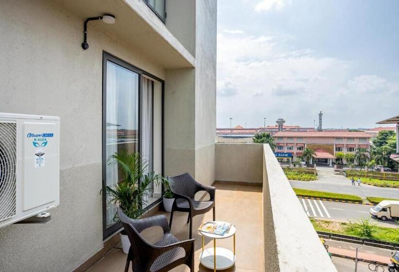 Люкс, Presidency Airport