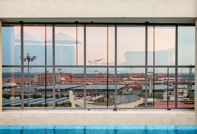 Люкс, Presidency Airport