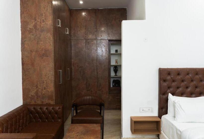 سوییت سوپریور, The Lodgers Hotel Near India Expo Centre & Mart Greater Noida