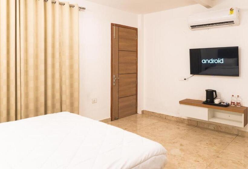 Номер Стандарт, The Lodgers Hotel Near India Expo Centre & Mart Greater Noida