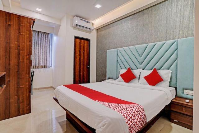 Quarto Deluxe, The Mint