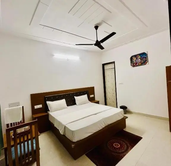 スタンダードルーム, Ved Bhoomi Residency