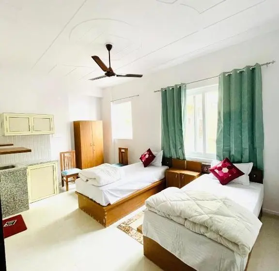 スタンダードルーム, Ved Bhoomi Residency