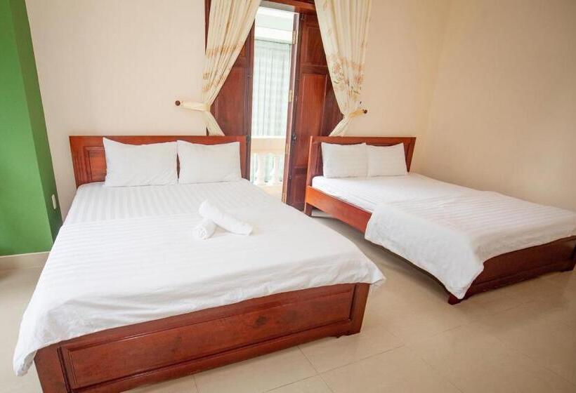 اتاق خانوادگی, Lux Hotel Villa Hồ Bơi