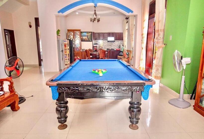 اتاق خانوادگی, Lux Hotel Villa Hồ Bơi