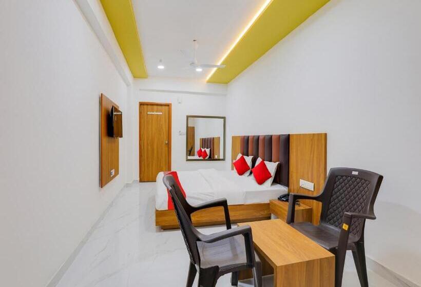 Трехместный Номер Классика, Oyo Hotel Raghav Palace