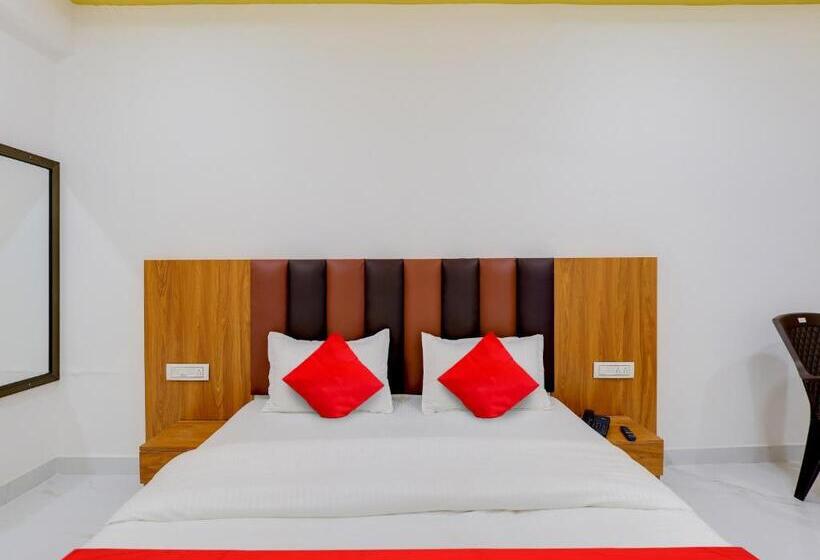 חדר קלאסי לשלושה, Oyo Hotel Raghav Palace