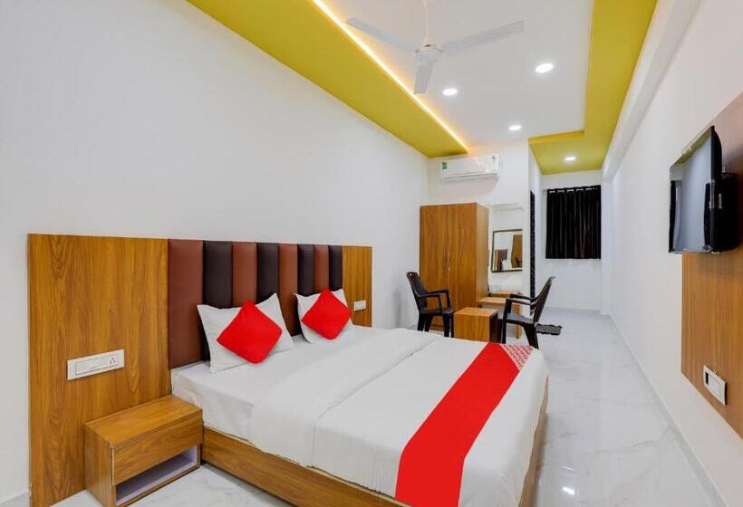 חדר קלאסי לשלושה, Oyo Hotel Raghav Palace