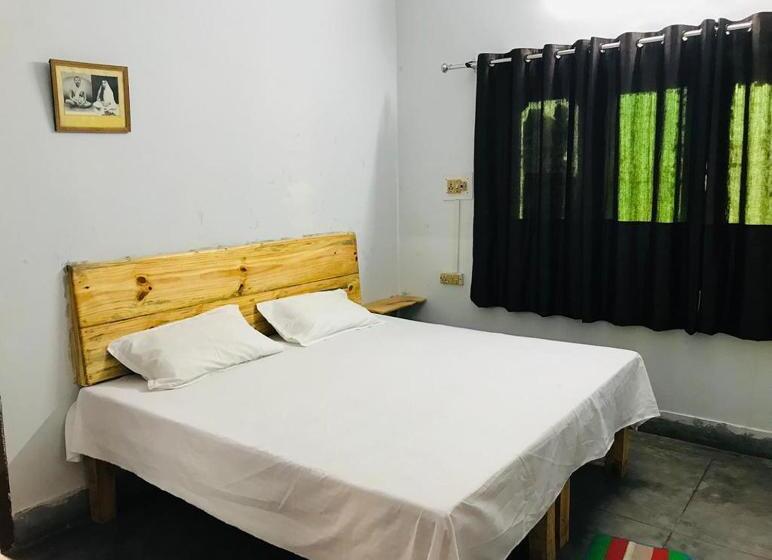 Quarto Triplo Estandar, Balaji Atithi Bhawan