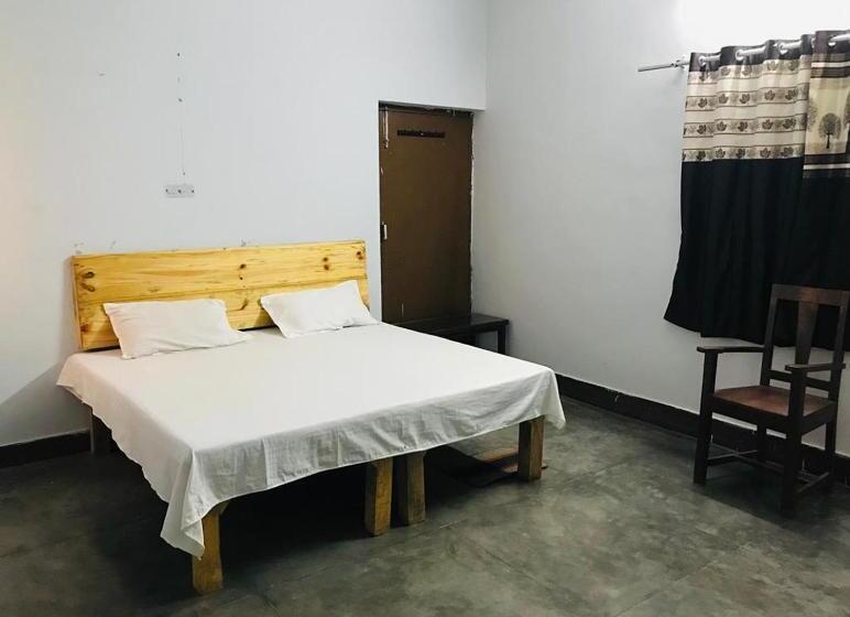 Chambre Triple Standard, Balaji Atithi Bhawan