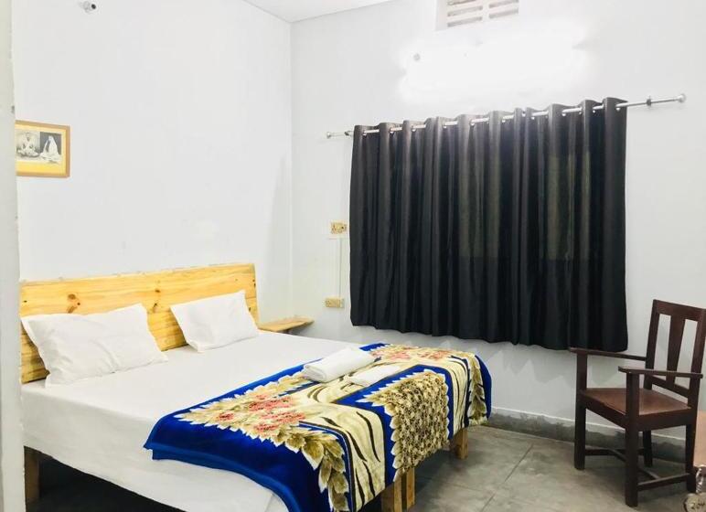 Quarto Estandar, Balaji Atithi Bhawan