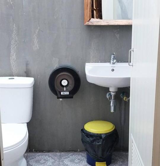 غرفة قياسية, Ban Oreo Homestay