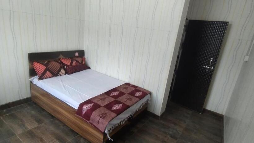 חדר סטנדרט, Shiva Guest House