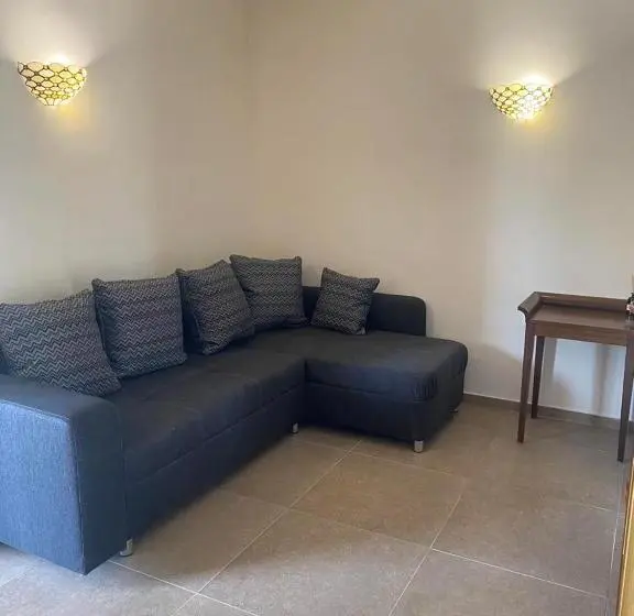 Perhehuone, Vitál Guesthouse