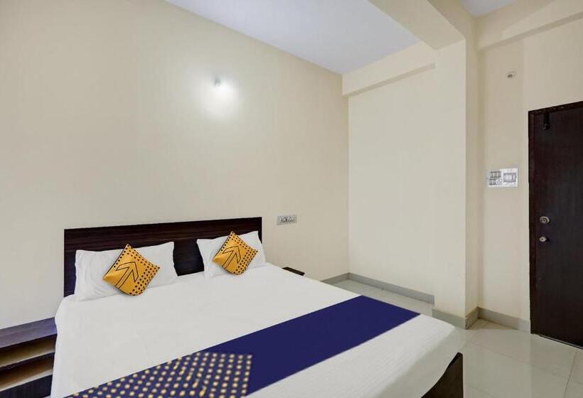 غرفة كلاسيكية ثلاثية, Spot On Capital Inn Hotel Rooms