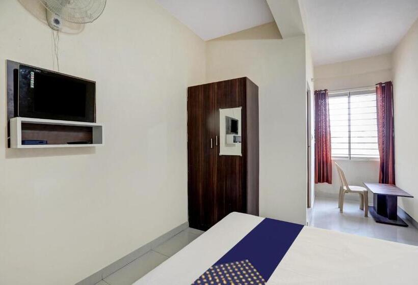 غرفة كلاسيكية ثلاثية, Spot On Capital Inn Hotel Rooms