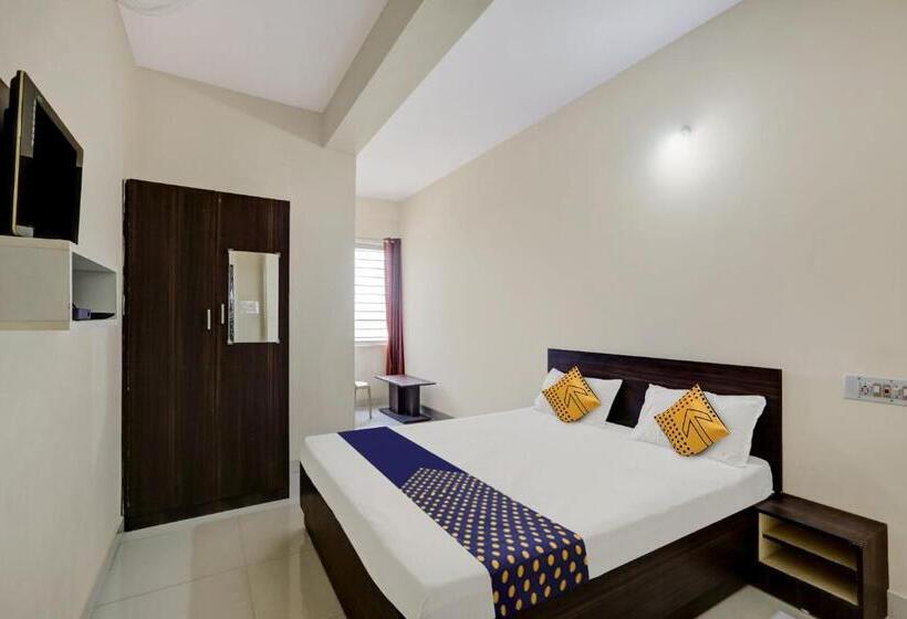 غرفة كلاسيكية ثلاثية, Spot On Capital Inn Hotel Rooms