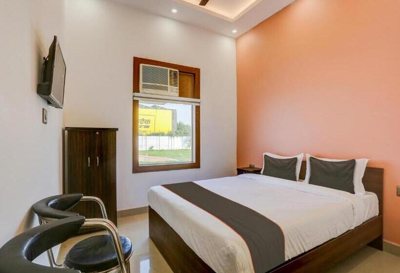 Quarto Triplo Clássico, North Hotel & Lawn