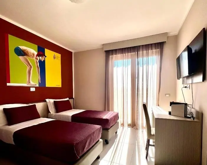 اتاق لوکس با بالکن, Jogo Rooms