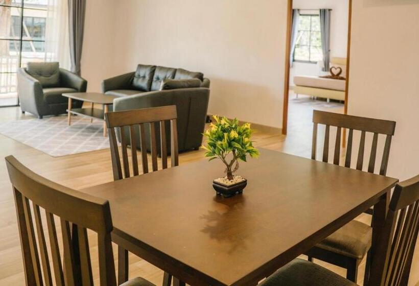 سوییت خانوادگی, Chor Grande Resort