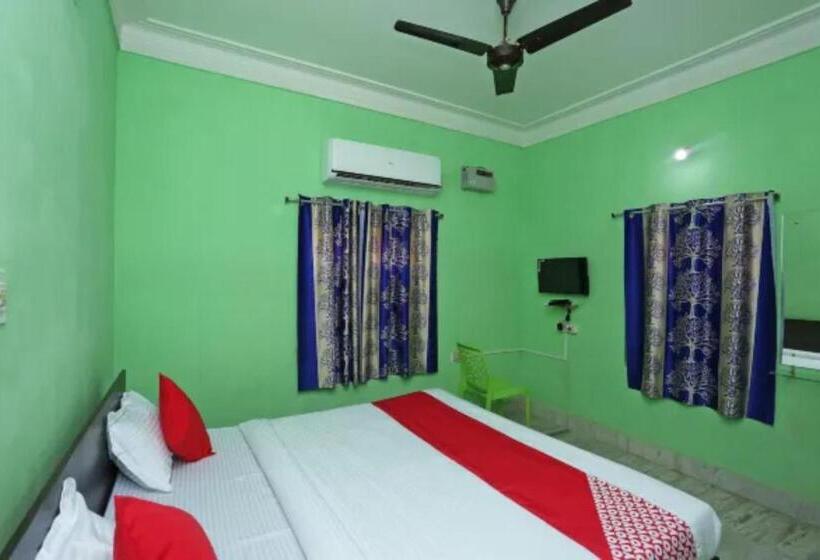 キングサイズベッドのスタンダードルーム, Madison Patia Bhubaneswar By Morservices