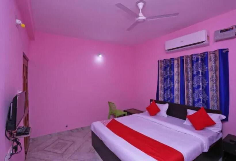 キングサイズベッドのスタンダードルーム, Madison Patia Bhubaneswar By Morservices