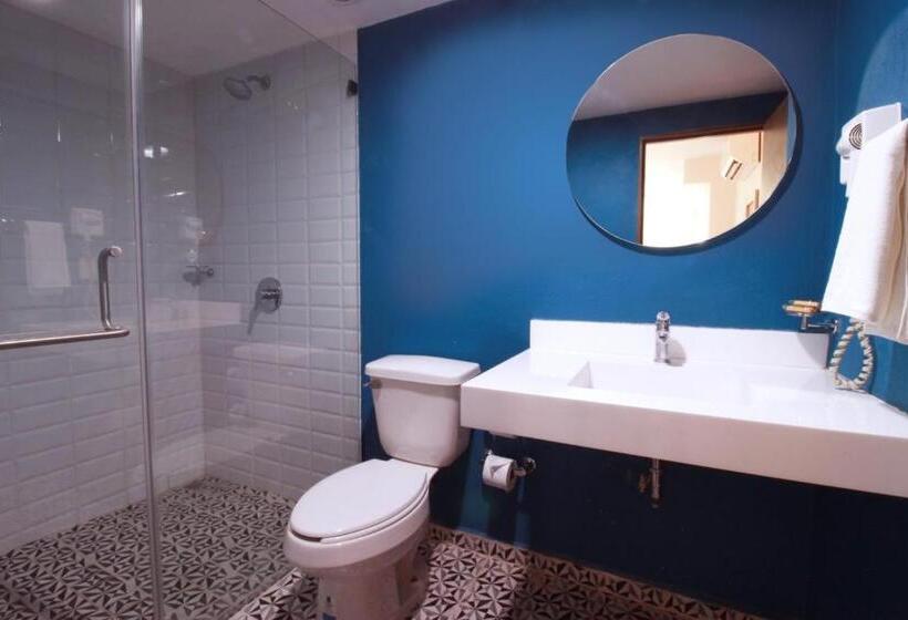 غرفه قياسيه سريرين مزدوجين, Vista Express Guadalajara Expo